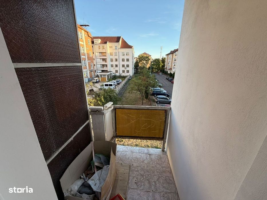 Garsonieră decomandată zona lenin etaj 2 29 mp la 5 minute de centru