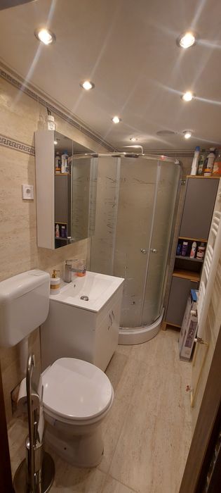 Apartament 3 camere de închiriat