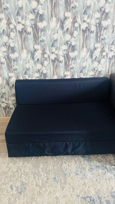 Безкаркасный диван