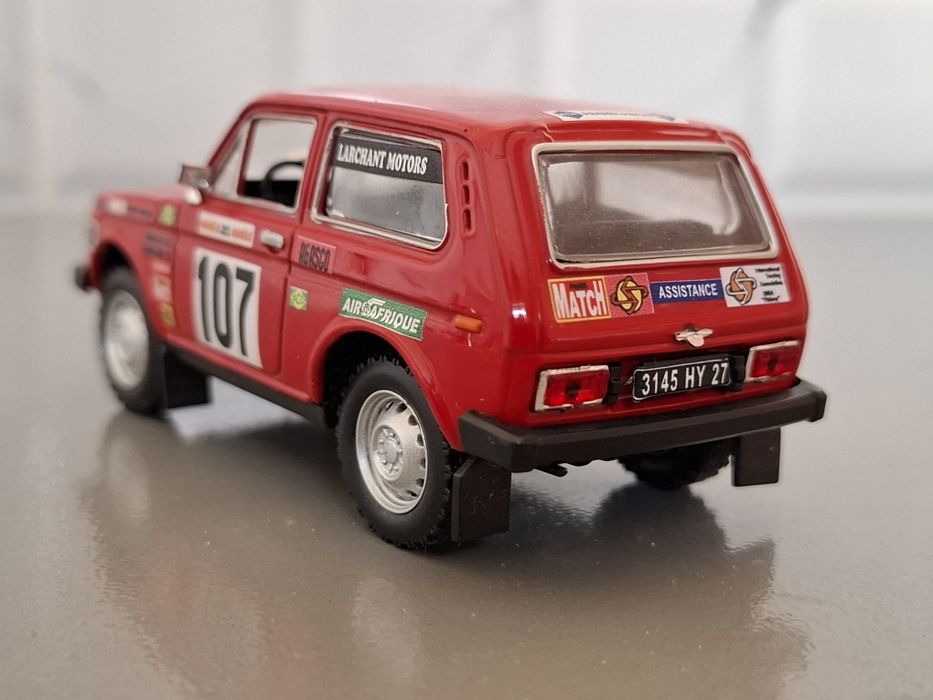 Коллекционная модель Нива ВАЗ 2121, масштаб 1:43