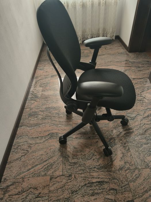 Scaun Ergonomic Steelcase Leap v1