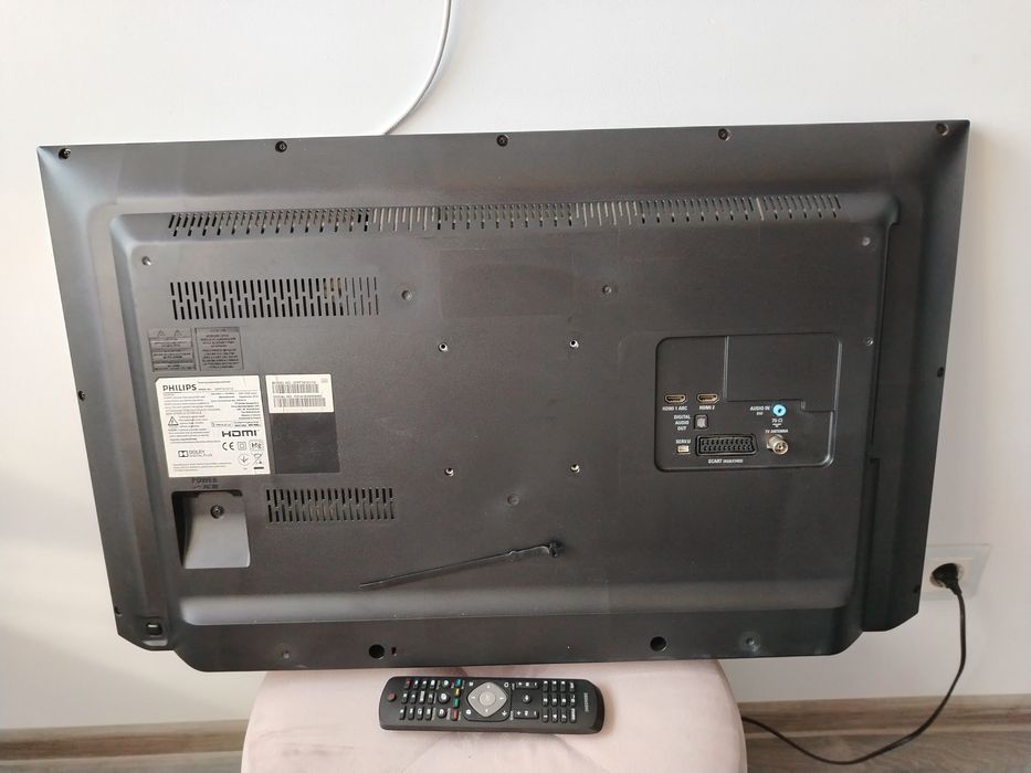 Televizor LED 32inchi 82cm smart