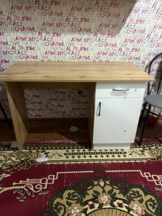 Сабақ оқыуға арналған стол сөре