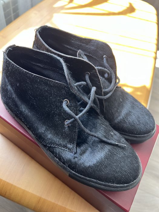 Продам ботинки