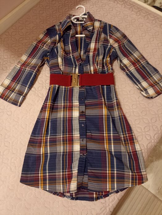 Разноцветни рокли за различни поводи