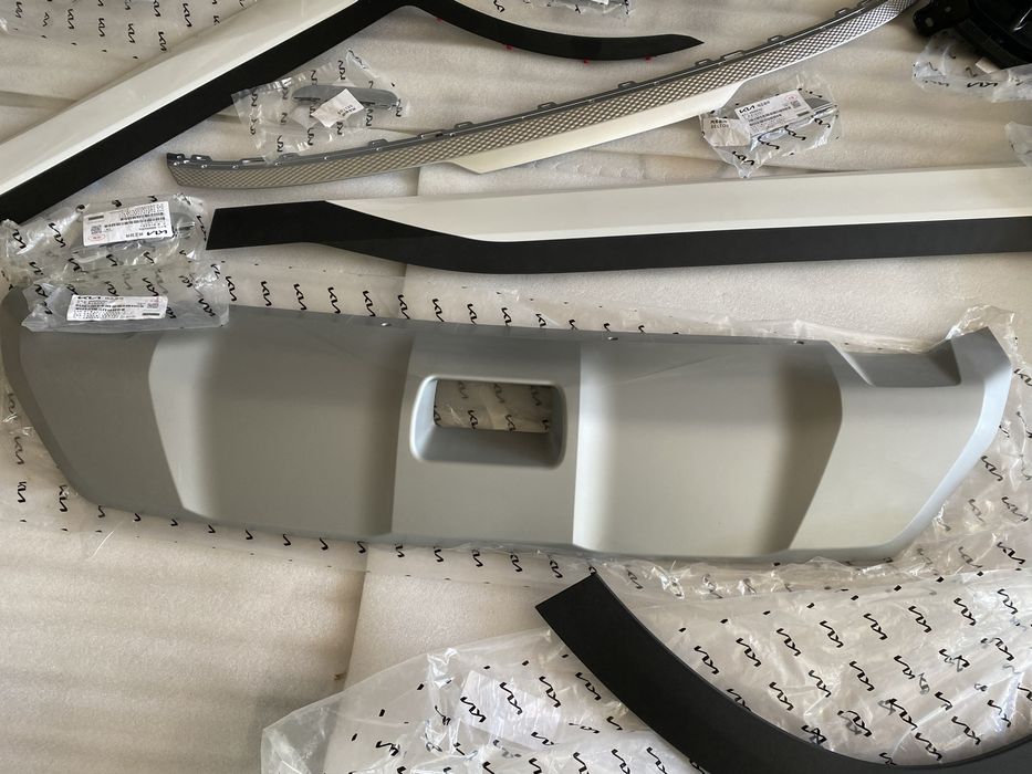 Накладки (молдинги)для  Kia Seltos