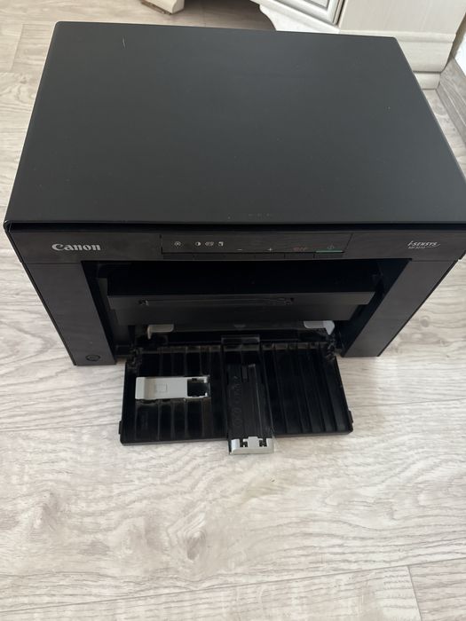 Продам Принтер Canon  i-sensys mf3010