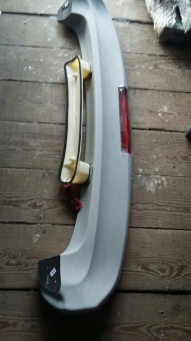 Спойлер для Land Cruiser 100 VX