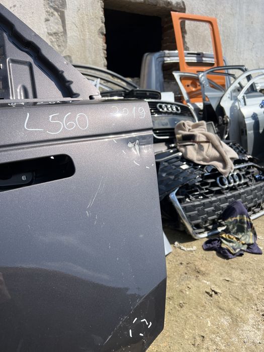 Range Rover Velar L560 facelift 2019 J8A220255AA задна лява врата