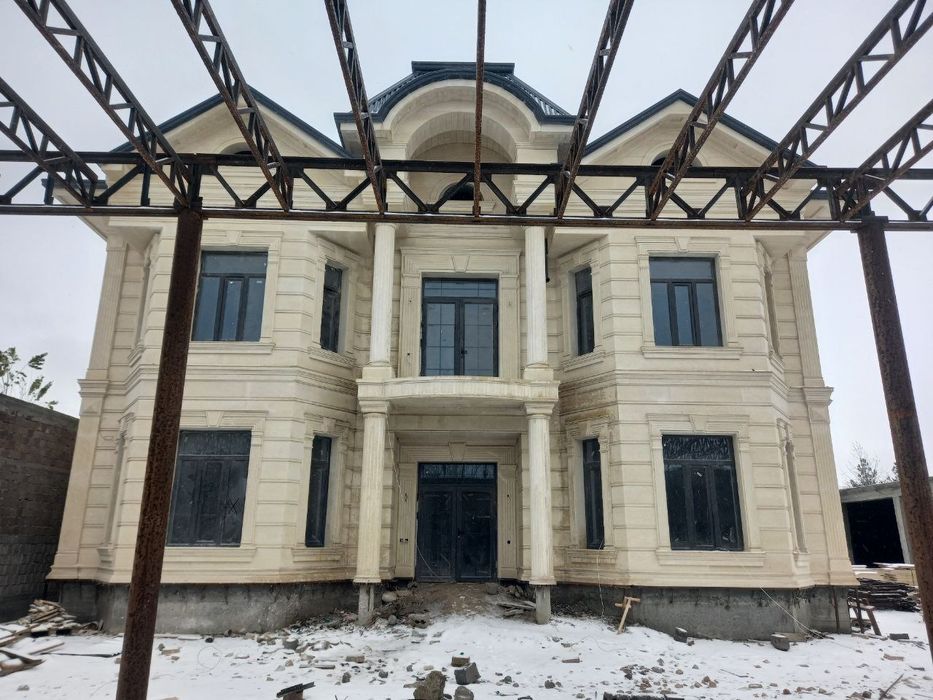 Ajoyib dizaynga ega uy sotiladi