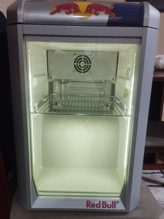 Витринный холодильник маленький