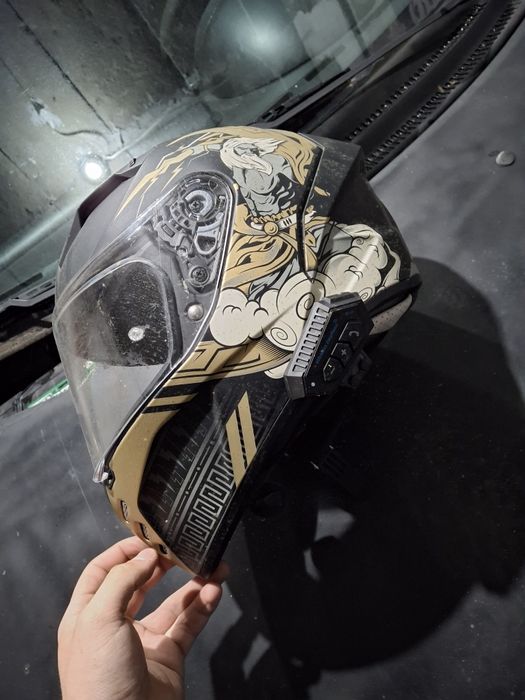 Каска.      Airon