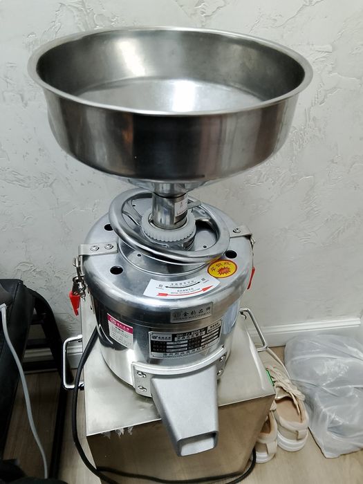 Продам жерновую мельницу на камнях