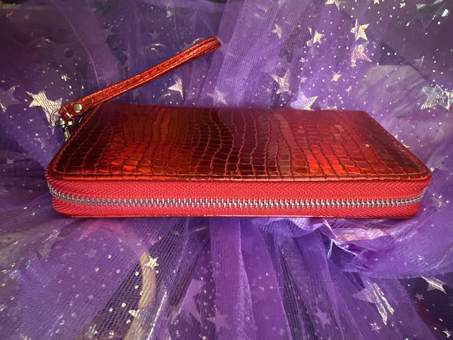 portofel rosu metalic cu argintiu nou