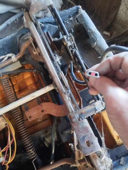 Передние сидения на форд таурус