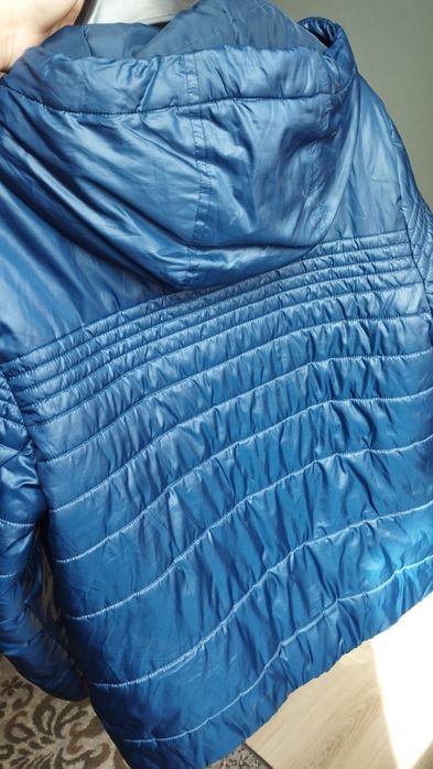 Продам женскую куртку adidas