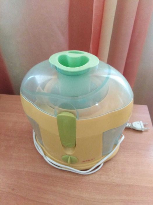 Соковыжималка настольная небольшая