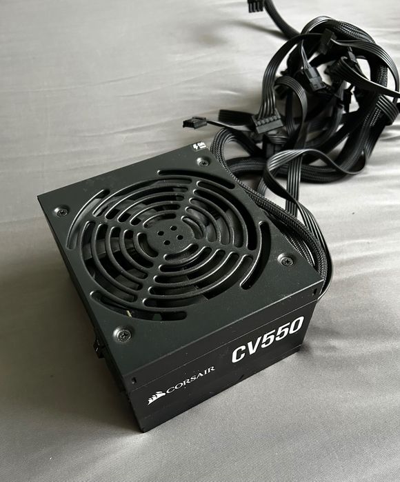 Sursa Corsair CV550