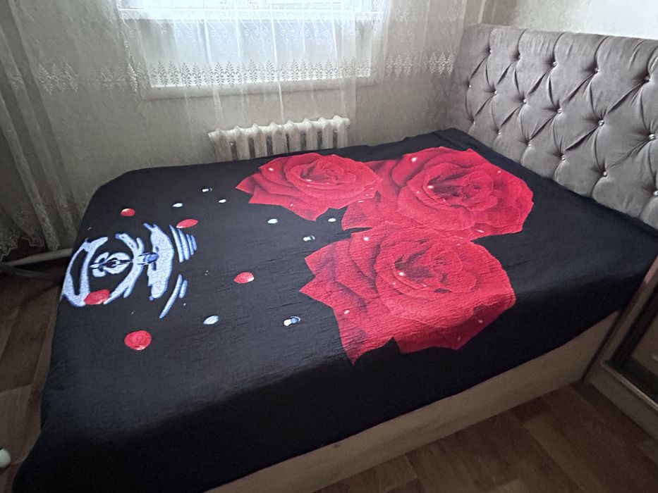 двуспальная кровать