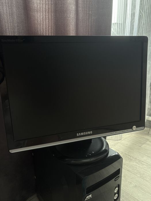Монитор Samsung SyncMaster 931CW