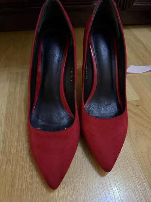 Продам Женские туфли