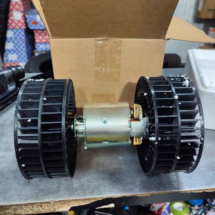 Моторчик печки BMW E34 с кондиционером