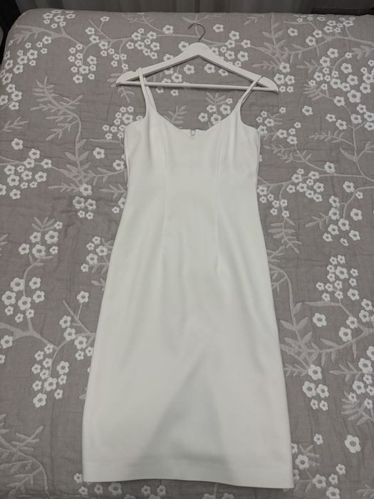 Белое платье размера xs-s