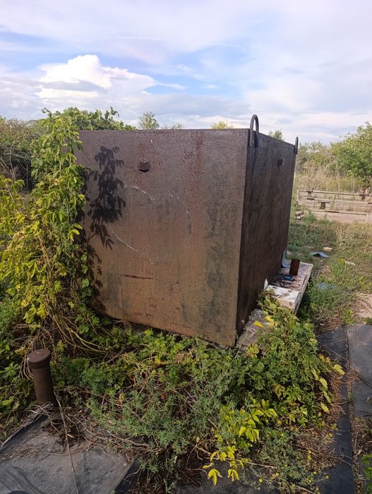 Бак толстостенный большой