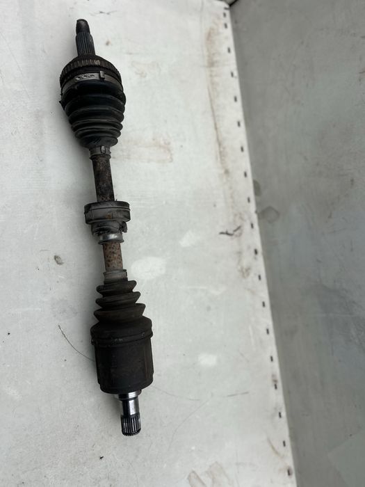 Дясна полуоска за хонда хр-в 1,6 105кс poluoska L Honda HR-V 1,6 105ks