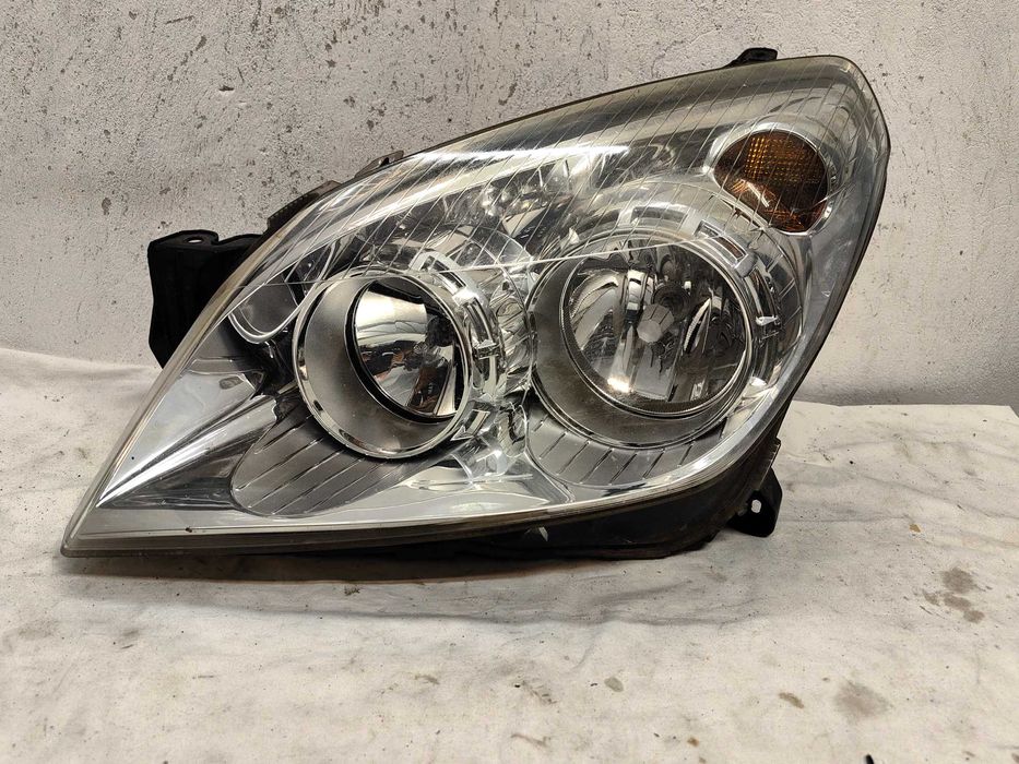 Оригинален фар Ляв Десен  Опел астра  Opel Astra H