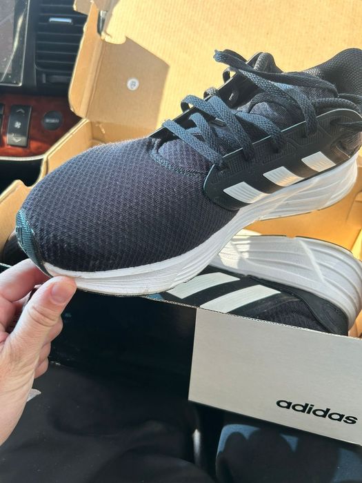 Адидас кроссовки