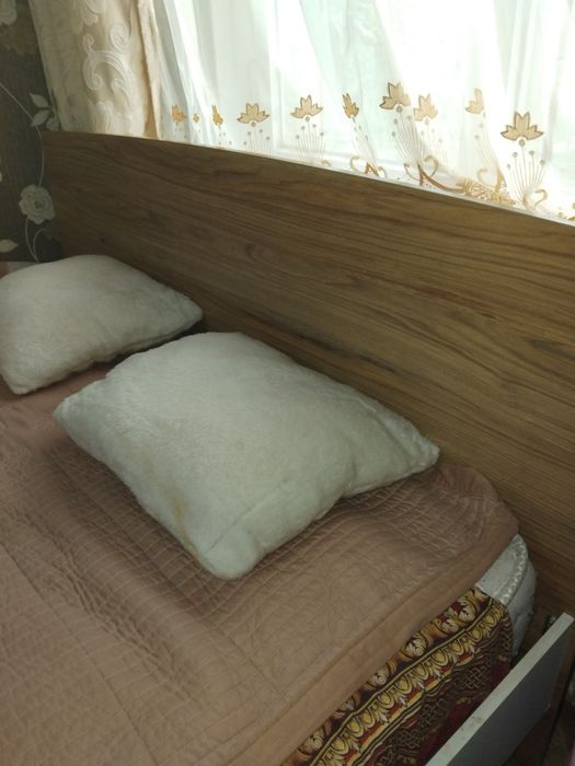 Продам 2-х спальнюю кровать