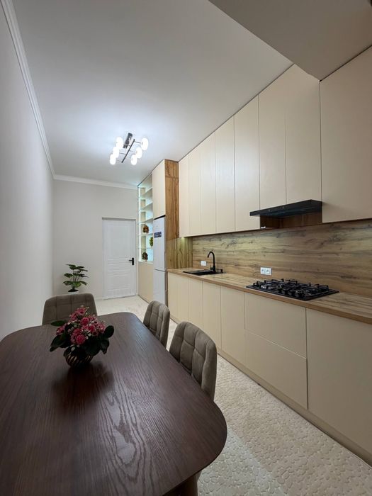 Продается Новастройка Юнус обад 13кв 2/8/8