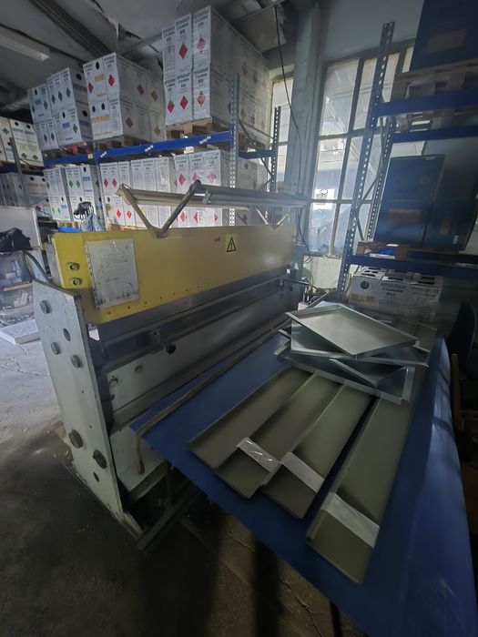 Продавам хидравличен абкант 2000мм