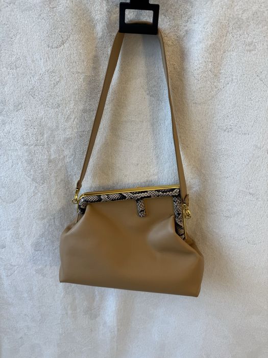 Geata Fendi din piele