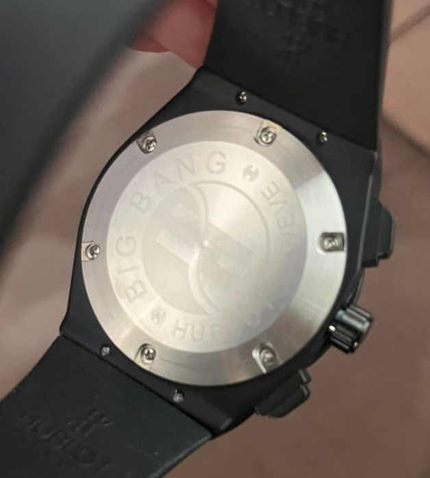 Часовник Hublot нов