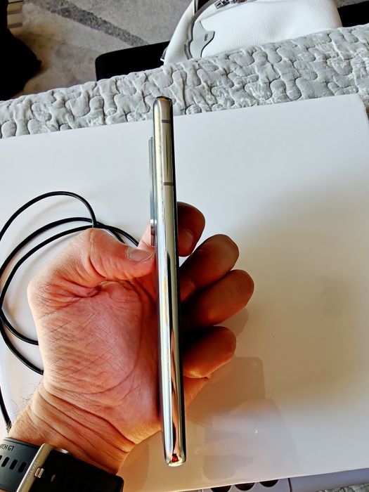 Продавам Samsung S21 Ultra 256гб/12 рам!Обещан!!!