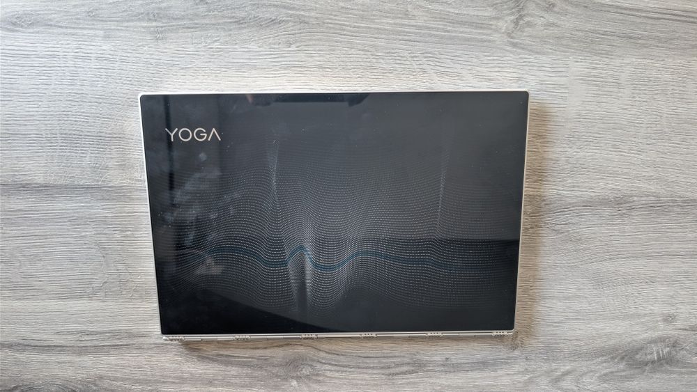 Yoga 920 (14", Glass) Laptop