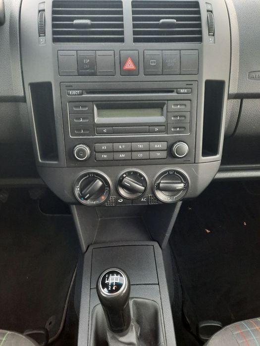 Volkswagen Polo 1.2 70 CP Comfortline 2009 | AC Climatic | 4 Geamuri Electrice | 2 Chei