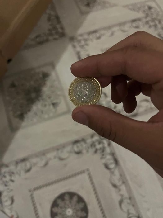 Монета 30жыл.        ..