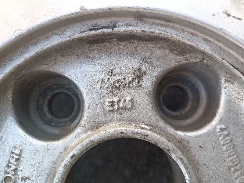 Продам оригинальные легкосплавные диски "Ronal" на Audi 100