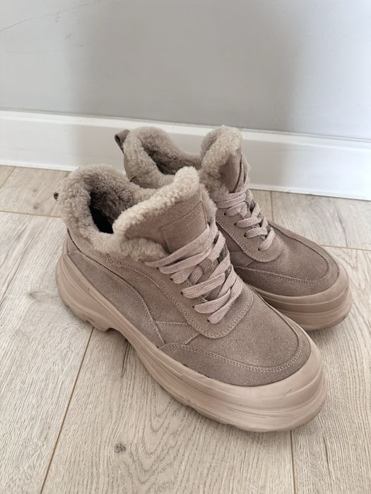 Продам ботинки зимние