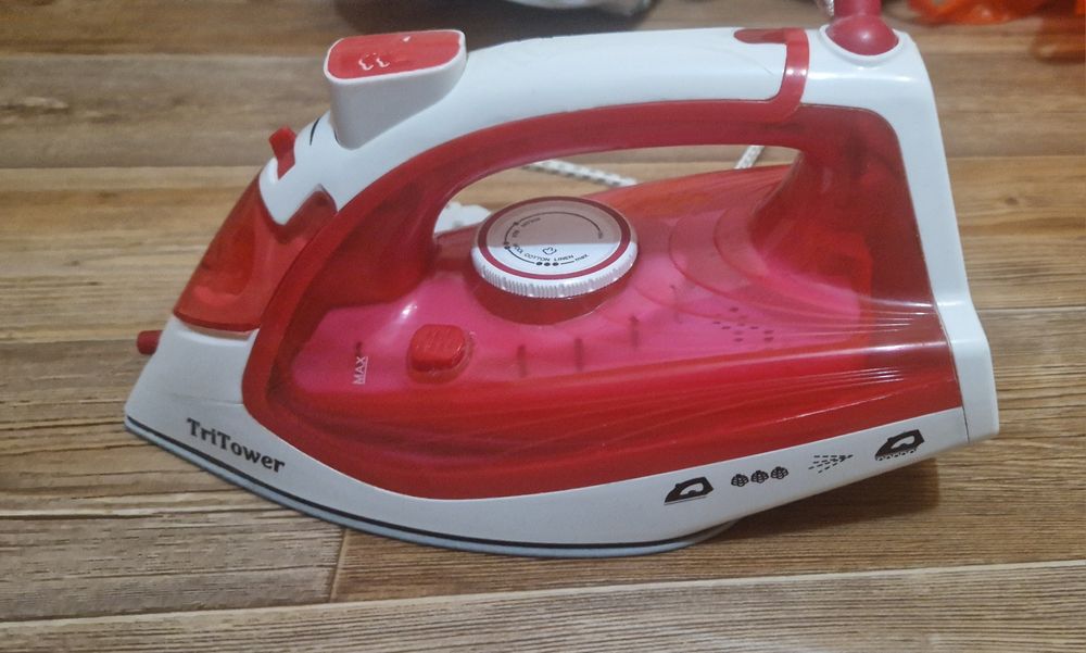 Утюг, в отличном состоянии