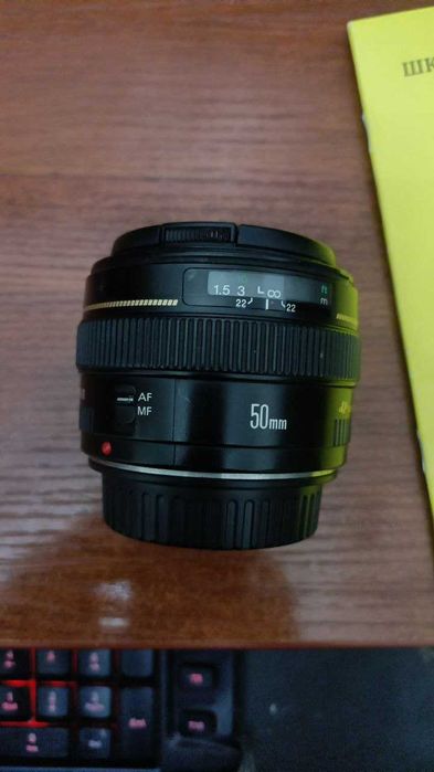 Объектив Кенон 50мм 1:1.4