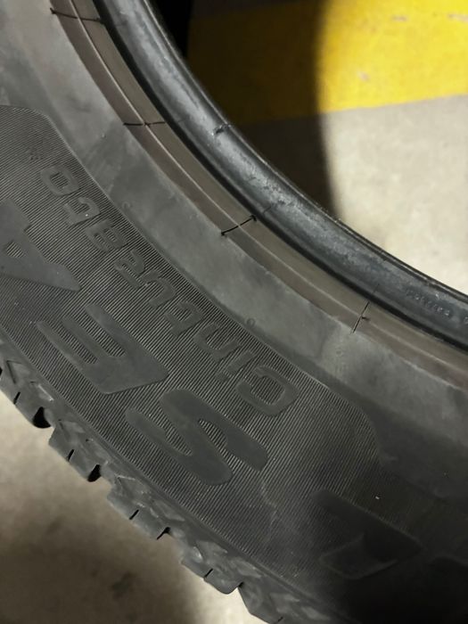 2 броя всесезонни гуми Pirelli 235/55/18