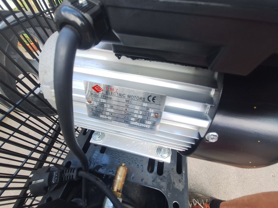 Compresor 220V ,   100l Fini,  Nuair,  Balma