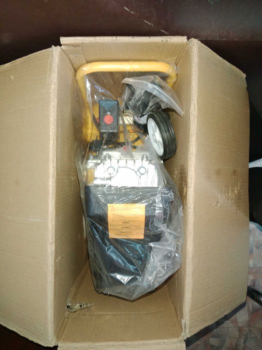 Продам воздушный компрессор