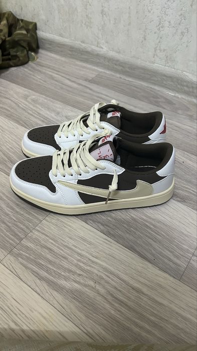 Nike Air Jordan 1 Low x Travis Scott "Reverse Mocha