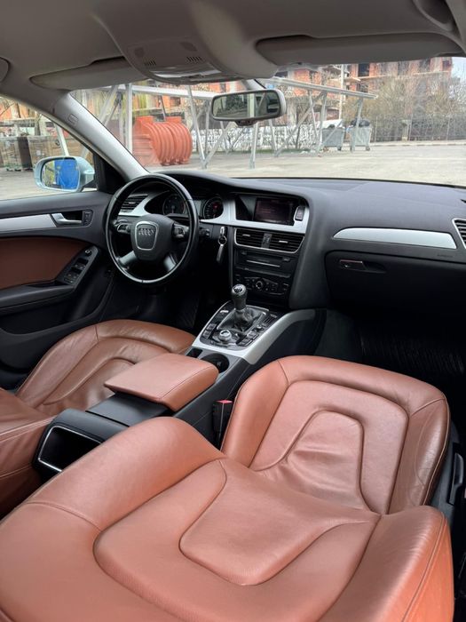 Audi A4 B8 2012 2.0 143cp/km reali(facturi invludiv distributie) fara daune