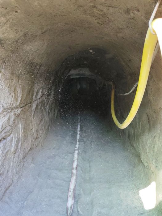 Yer ostidan tunel kovlash (пракўл усулида)